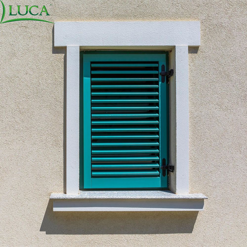 Swing shutters with movable slats