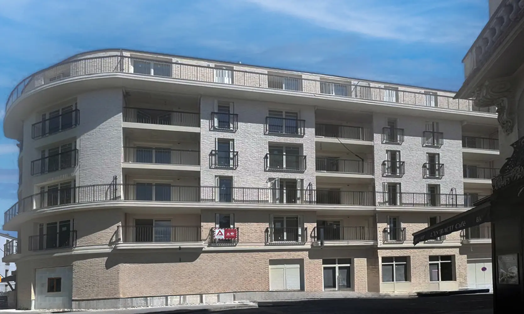 Laminated Wood Joinery: Residential Apartment Building, Aubervilliers, France