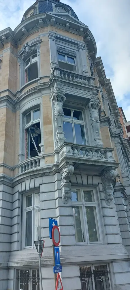 Laminated Wood Joinery: Residential Building, Liege, Belgium
