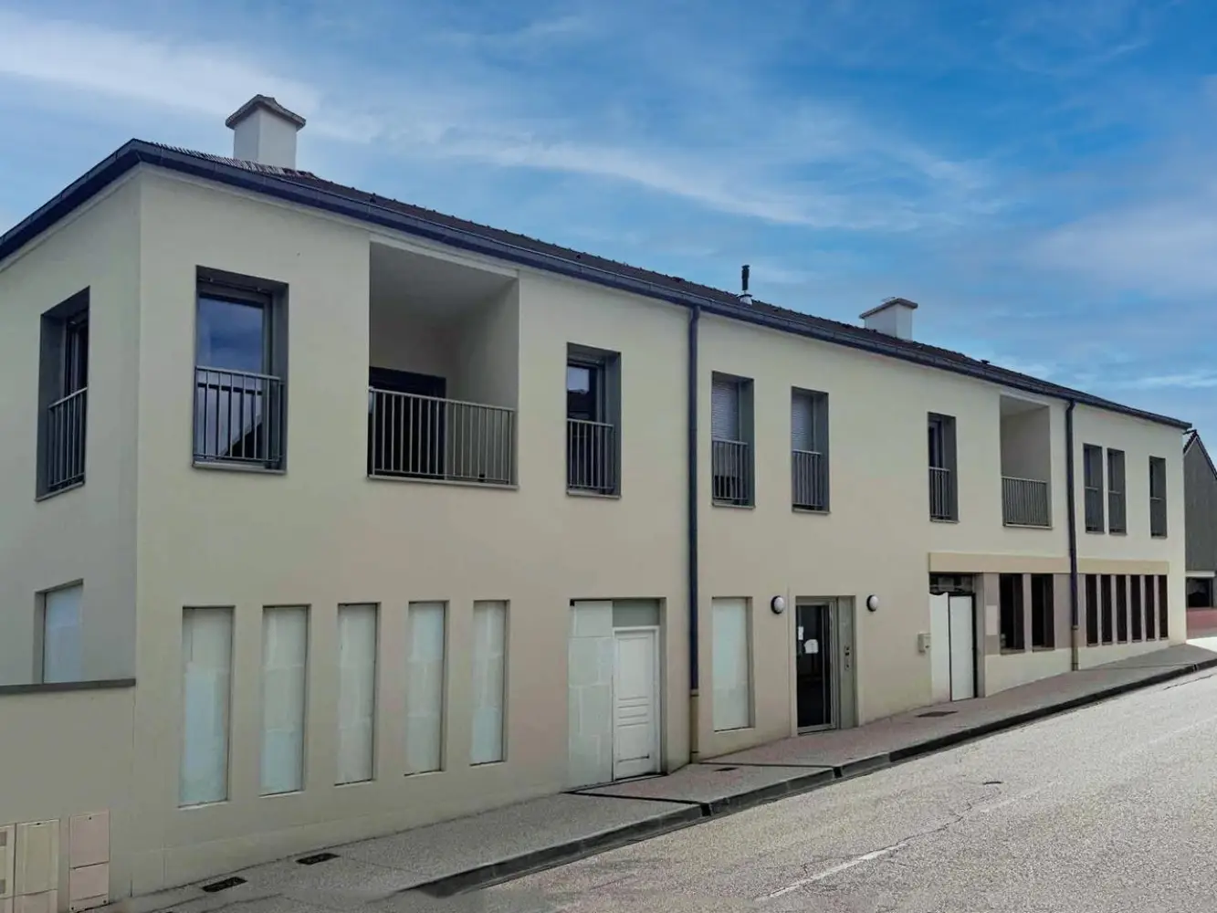 Laminated Wood Joinery: Residential Complex, Morainvilliers, France