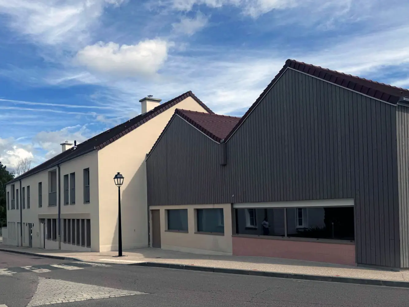 Laminated Wood Joinery: Residential Complex, Morainvilliers, France