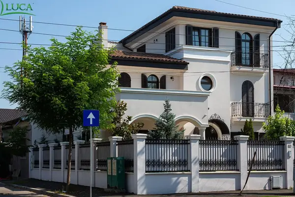 Laminated Wood Joinery: Private building, Giurgiului, Bucharest