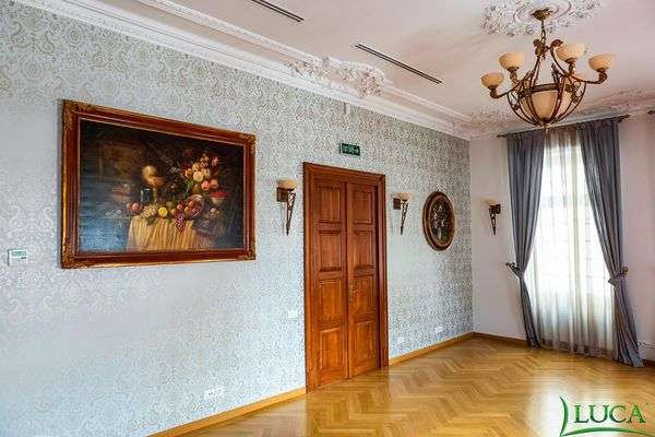 Laminated Wood Joinery: The Registry Office of the 3rd District