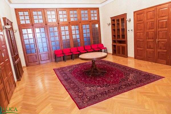 Laminated Wood Joinery: The Registry Office of the 3rd District