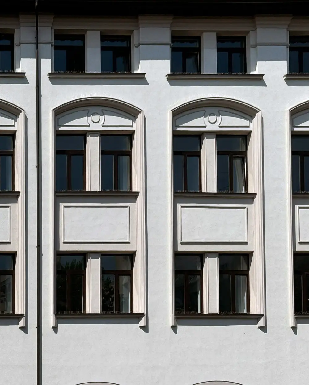 Laminated Wood Joinery: Mihai Eminescu College, Bucharest, Romania