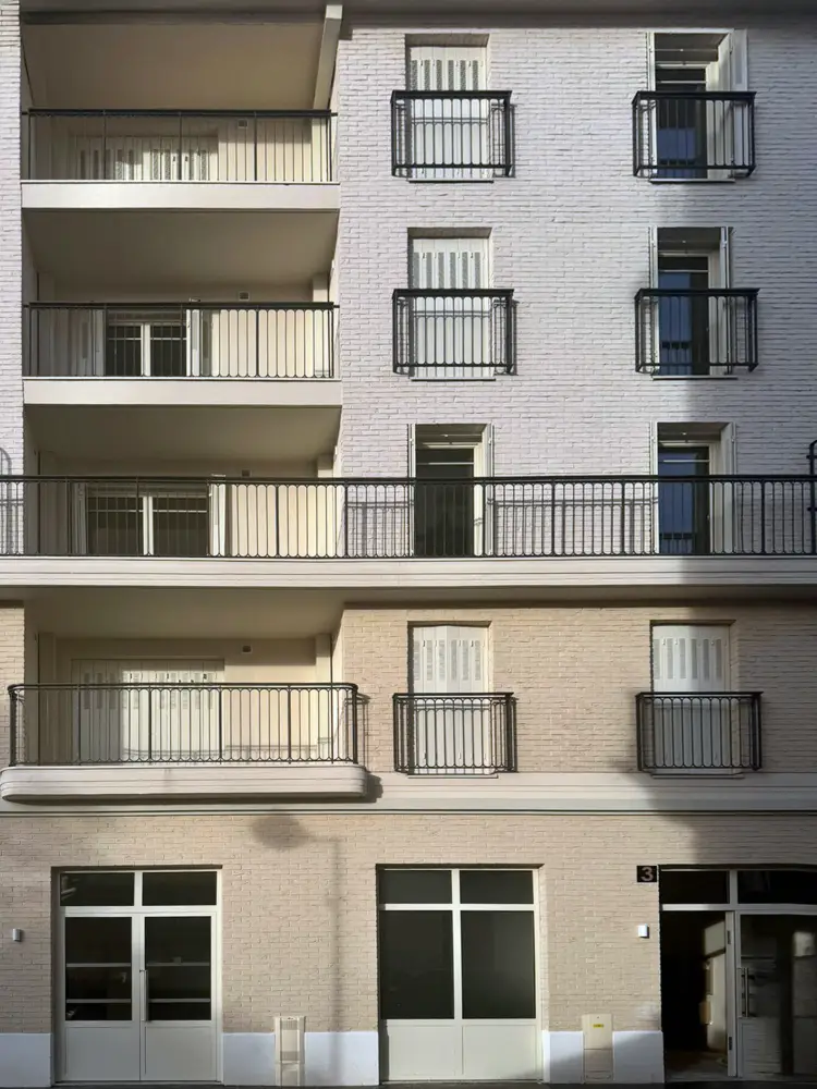 Tâmplărie Lemn Stratificat: Bloc de apartamente rezidențiale, Aubervilliers, Franța