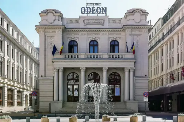 Tâmplărie Lemn Stratificat: Teatrul Odeon, București, România
